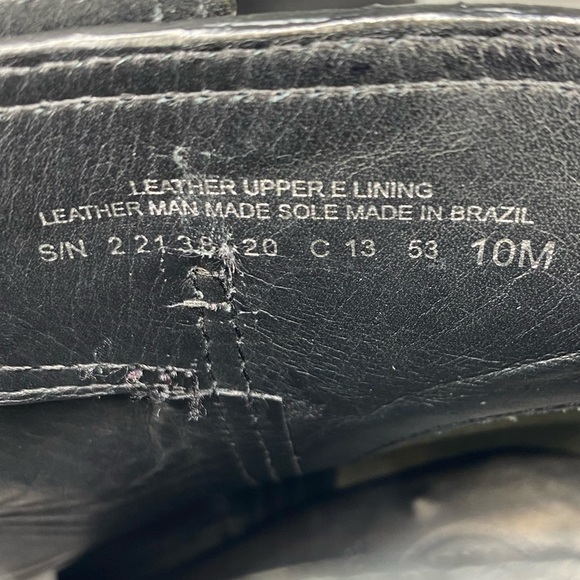 Tory Burch Black
Bristol Equestrian Calf
Leather Ankle Zip Bootie size 10M - Picture 13 of 14